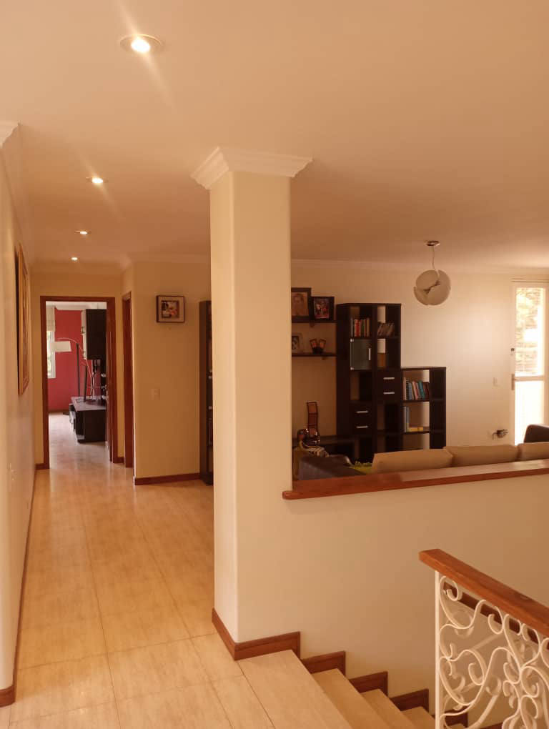 Будинок, 4306 м², 360 000$ — FAKTOR